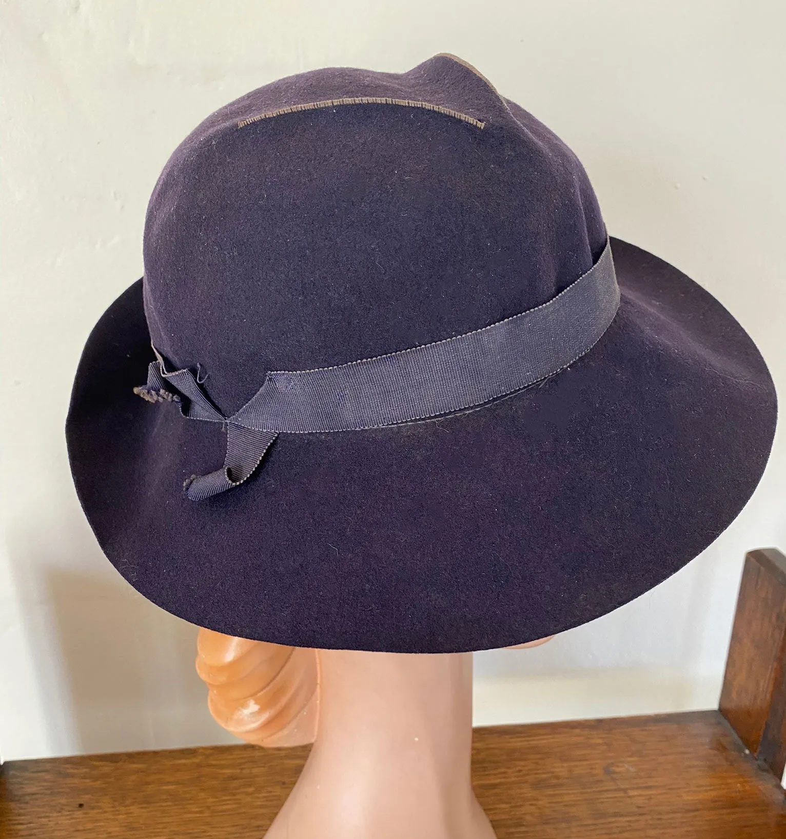 30s Vintage Women's Fedora Hat Slouch Film Noir Dark Blue Stitched Low Crown VFG